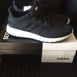 New Adidas Men’s Tennis Shoes Ultimashow size 11